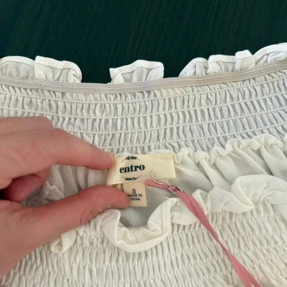 NWT Entro White Ruffle Off-Shoulder Statement Sleeve Women's Cream Dress Small - Picture 8 of 9